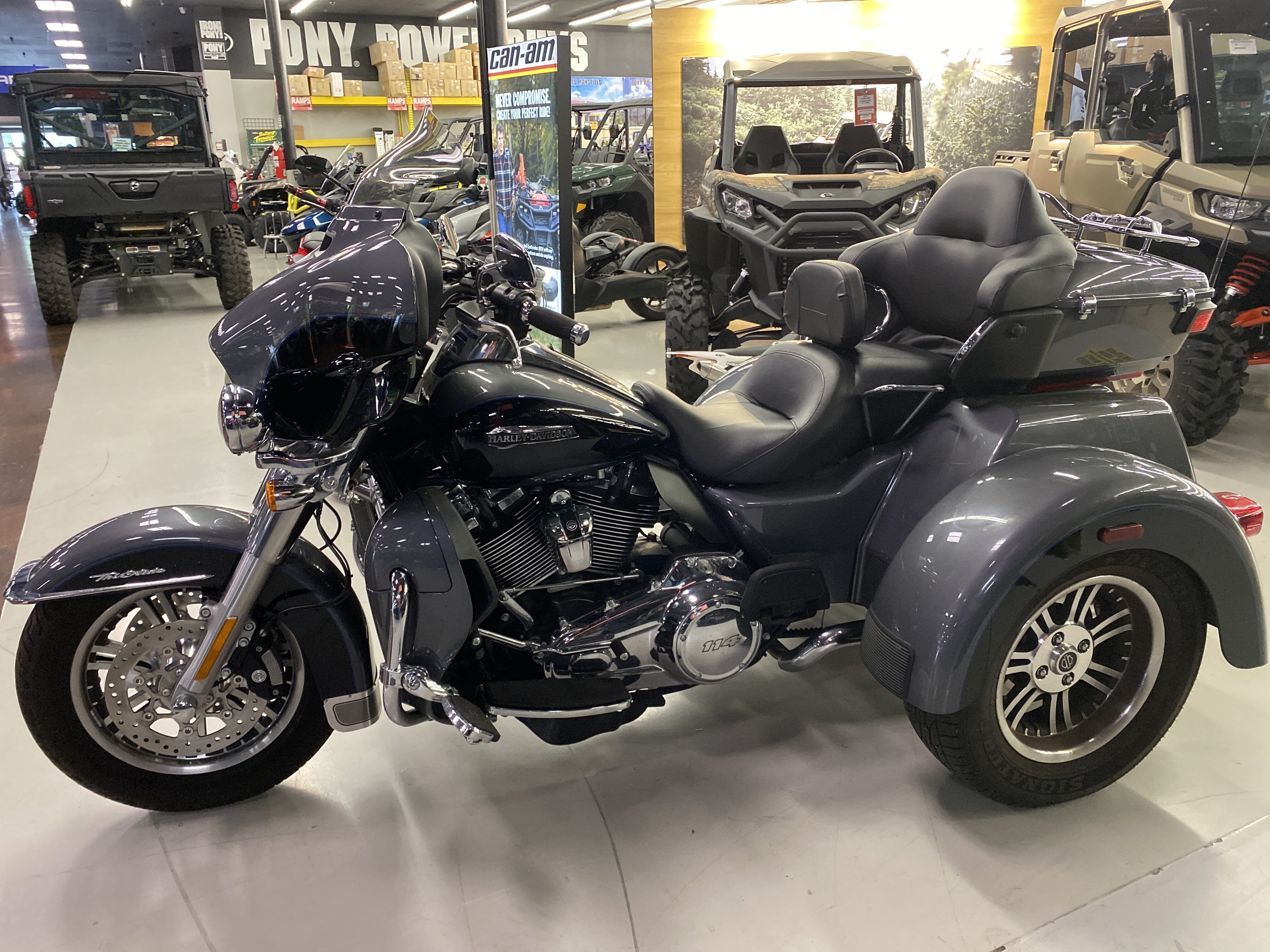 2021 harley tri discount glide for sale