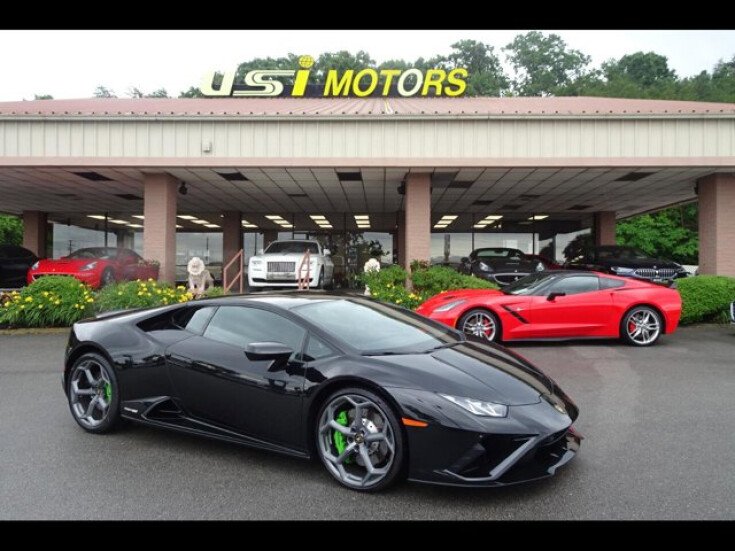 Thumbnail Photo undefined for 2021 Lamborghini Huracan EVO Coupe