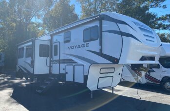 2021 Winnebago Voyage