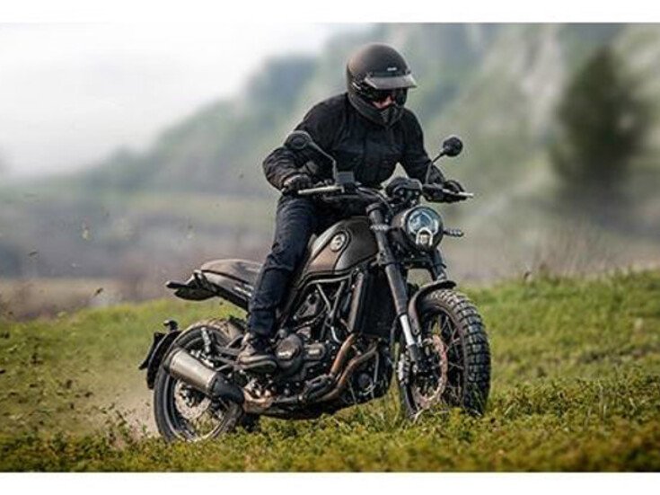 Thumbnail Photo undefined for New 2022 Benelli Leoncino