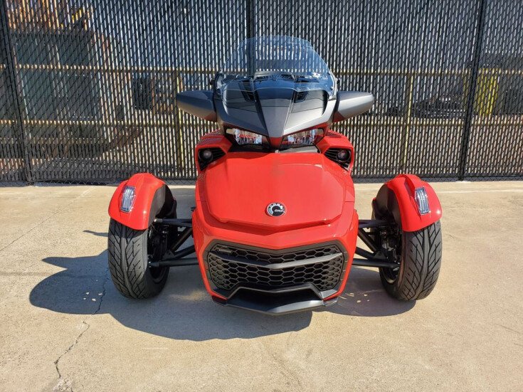 Thumbnail Photo undefined for New 2022 Can-Am Spyder F3