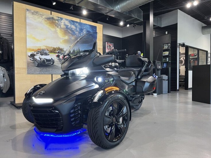 Thumbnail Photo undefined for New 2022 Can-Am Spyder F3