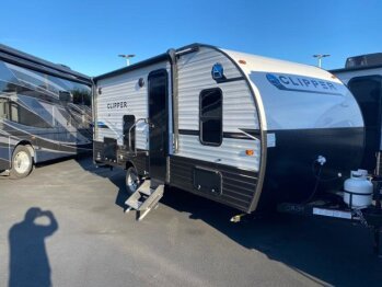 New 2022 Coachmen Clipper