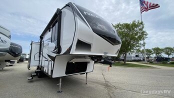 New 2022 Grand Design Reflection