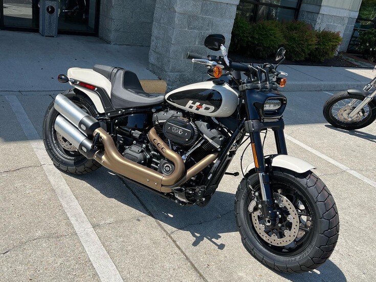 Thumbnail Photo undefined for New 2022 Harley-Davidson Softail Fat Bob 114