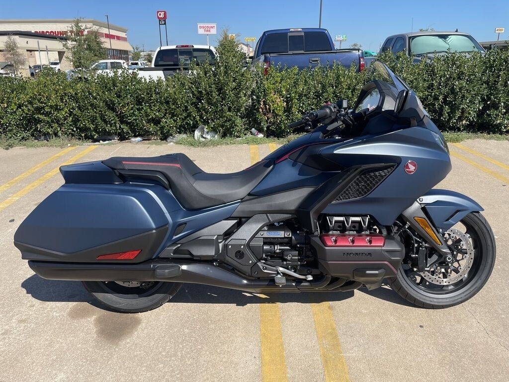 2022 store honda goldwing