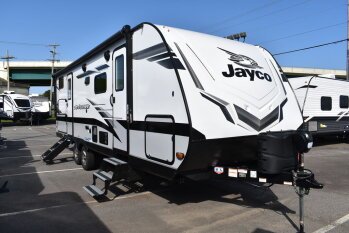 New 2022 JAYCO Jay Feather