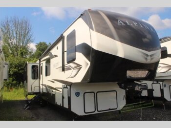 New 2022 Keystone Alpine 3720MD