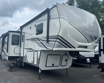 New 2022 Keystone Montana