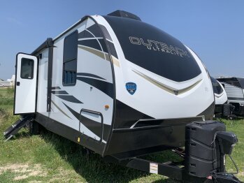 New 2022 Keystone Outback