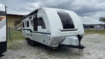 2022 Lance Model 2075