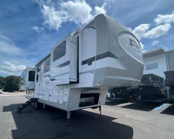 New 2022 Palomino Columbus
