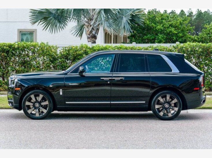 Thumbnail Photo undefined for 2022 Rolls-Royce Cullinan