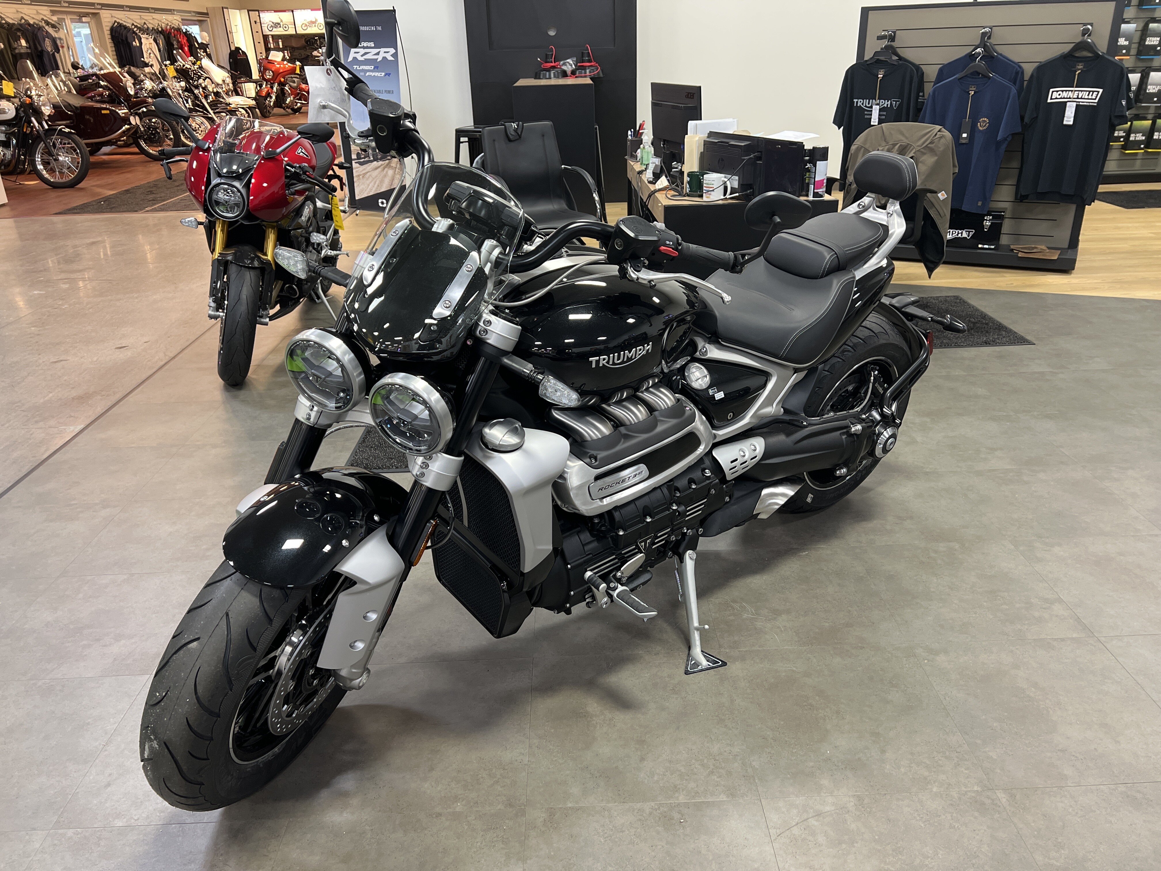 Triumph rocket iii best sale touring for sale craigslist