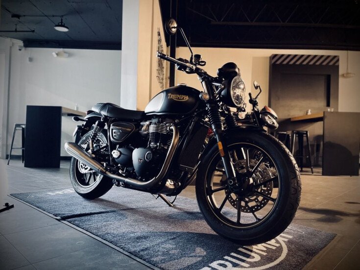 Photo for New 2022 Triumph Street Twin