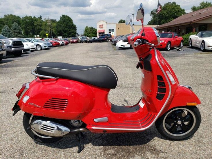 Thumbnail Photo undefined for 2022 Vespa GTS 300