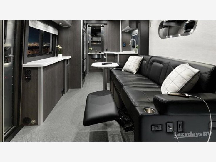 Thumbnail Photo undefined for New 2023 Airstream Atlas