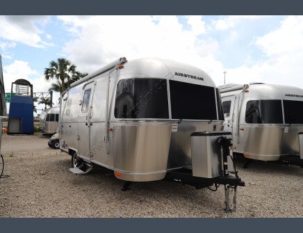 Photo 1 for New 2023 Airstream Caravel