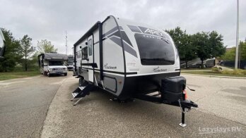 New 2023 Coachmen Apex 208BHS