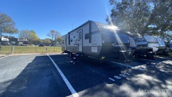 New 2023 Coachmen Catalina 29THS