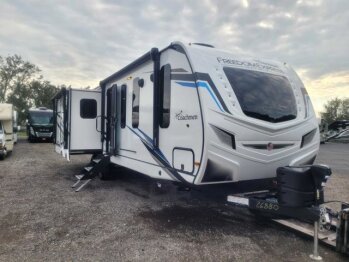New 2023 Coachmen Freedom Express 324RLDSLE