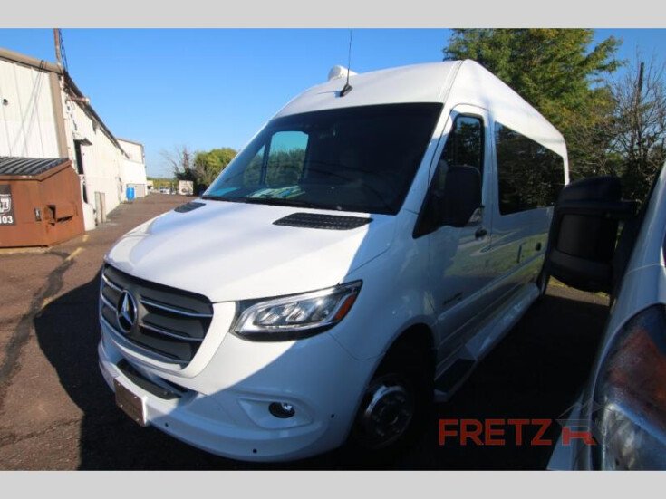 Thumbnail Photo undefined for New 2023 Coachmen Galleria