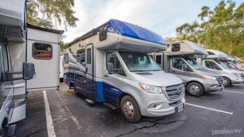 New 2023 Dynamax Isata