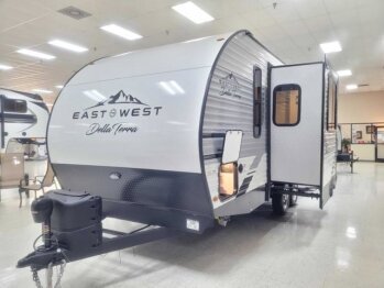 New 2023 East to West Della Terra