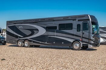 New 2023 Fleetwood Discovery 44B