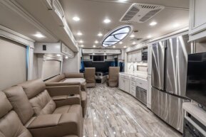 2023 Fleetwood Discovery 38K for sale 300507736