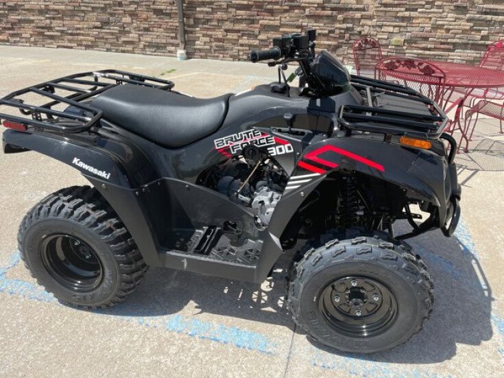 Thumbnail Photo undefined for New 2023 Kawasaki Brute Force 300