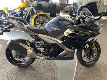 New 2023 Kawasaki Ninja 400