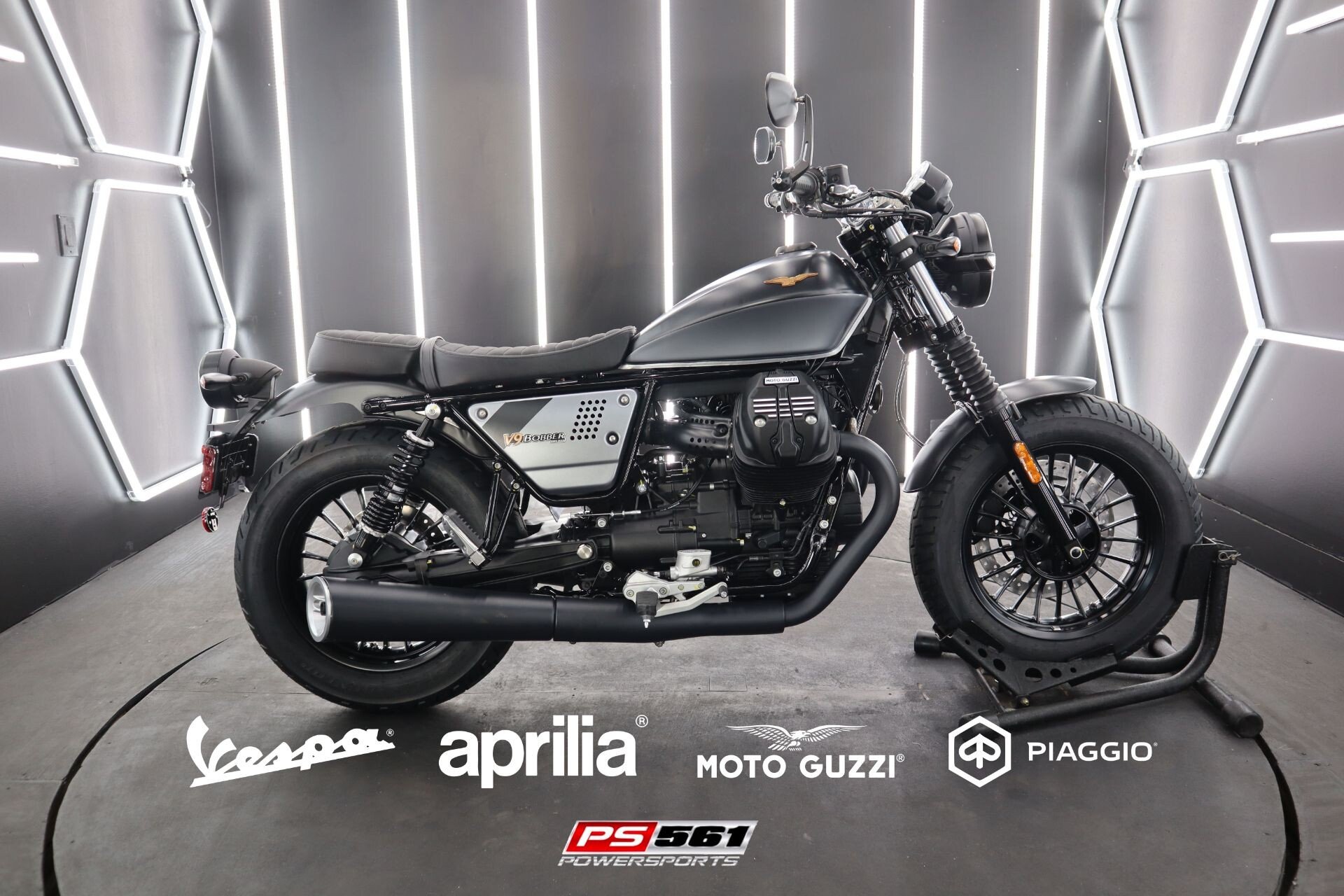 Moto guzzi store v9 bobber price