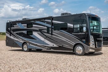 New 2023 Thor Challenger 37DS