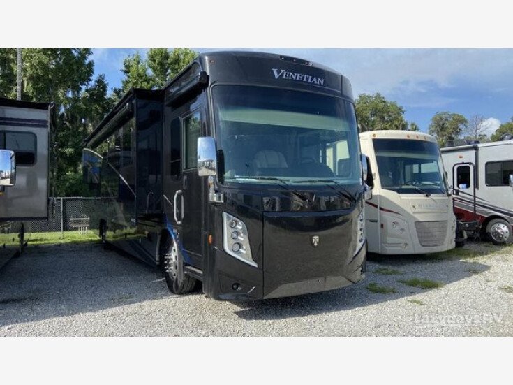 Thumbnail Photo undefined for New 2023 Thor Venetian R40