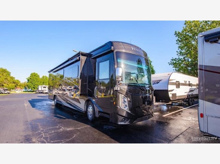 Thumbnail Photo undefined for New 2023 Thor Venetian R40