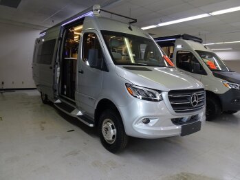 New 2023 Winnebago ERA