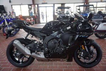 New 2023 Yamaha YZF-R1