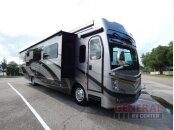 New 2024 Fleetwood Discovery 40G