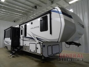 2024 Keystone Avalanche 390DS for sale 300484670