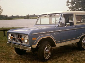 1973 Ford Bronco in blue.