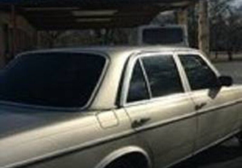 Mercedes Benz W123 Modified