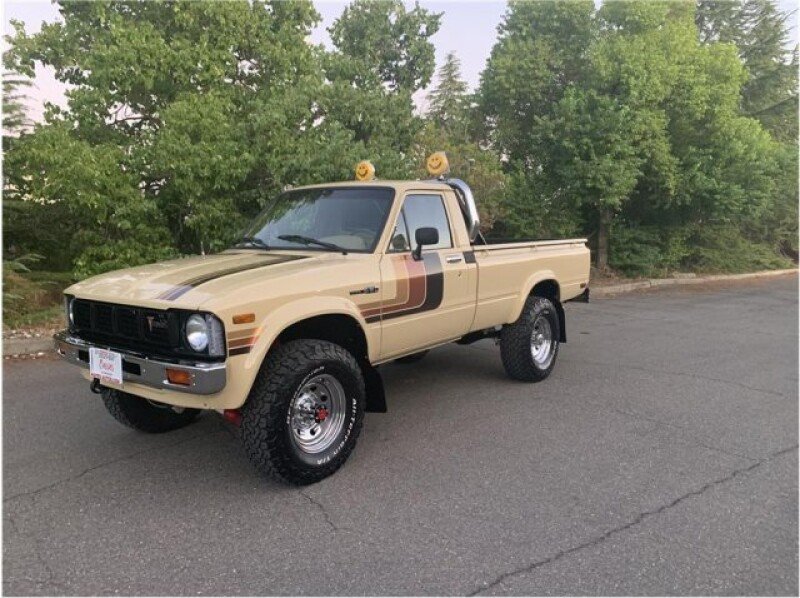 Lifted 1980 Toyota Pickup