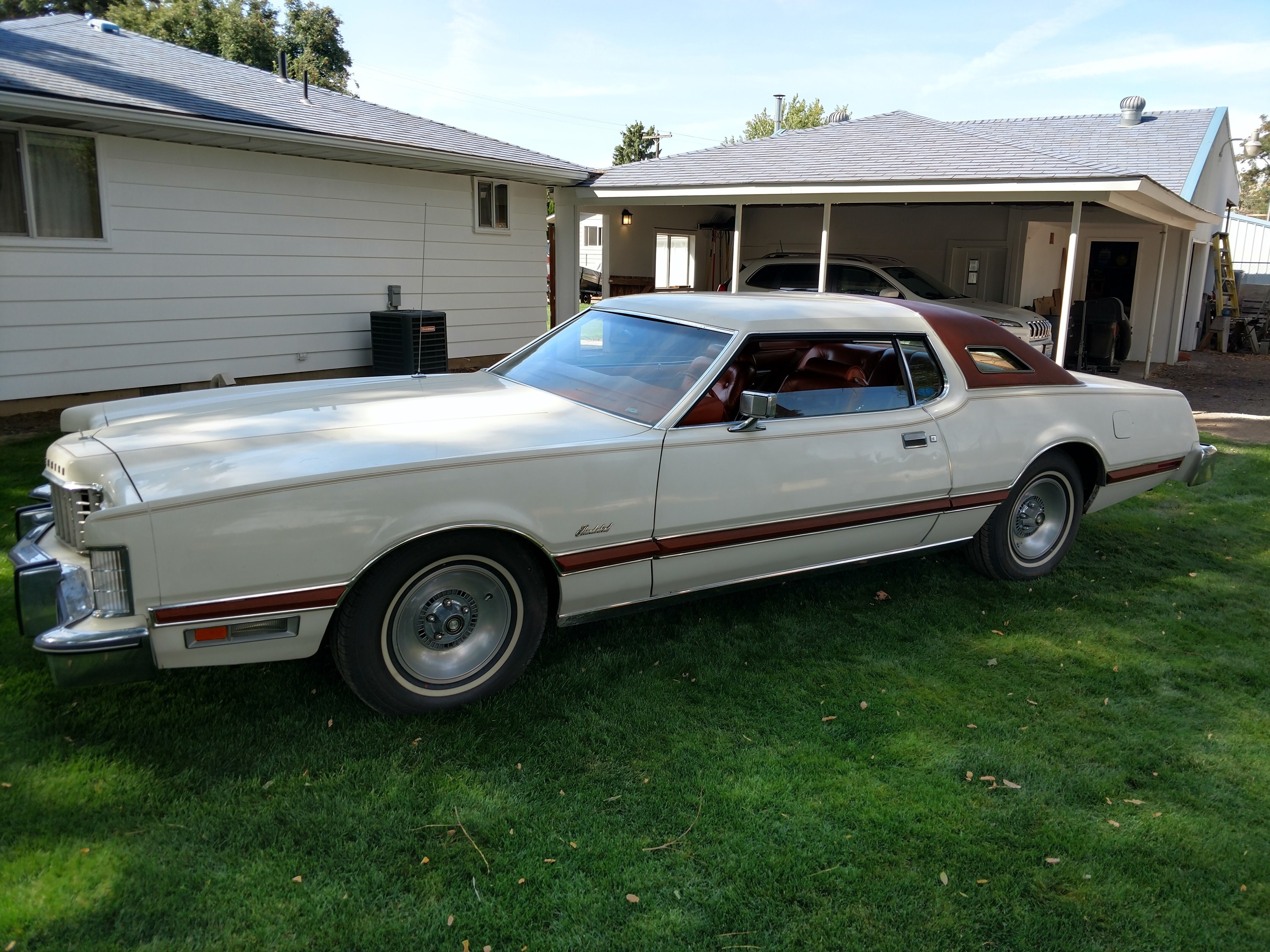 Ford thunderbird 1975