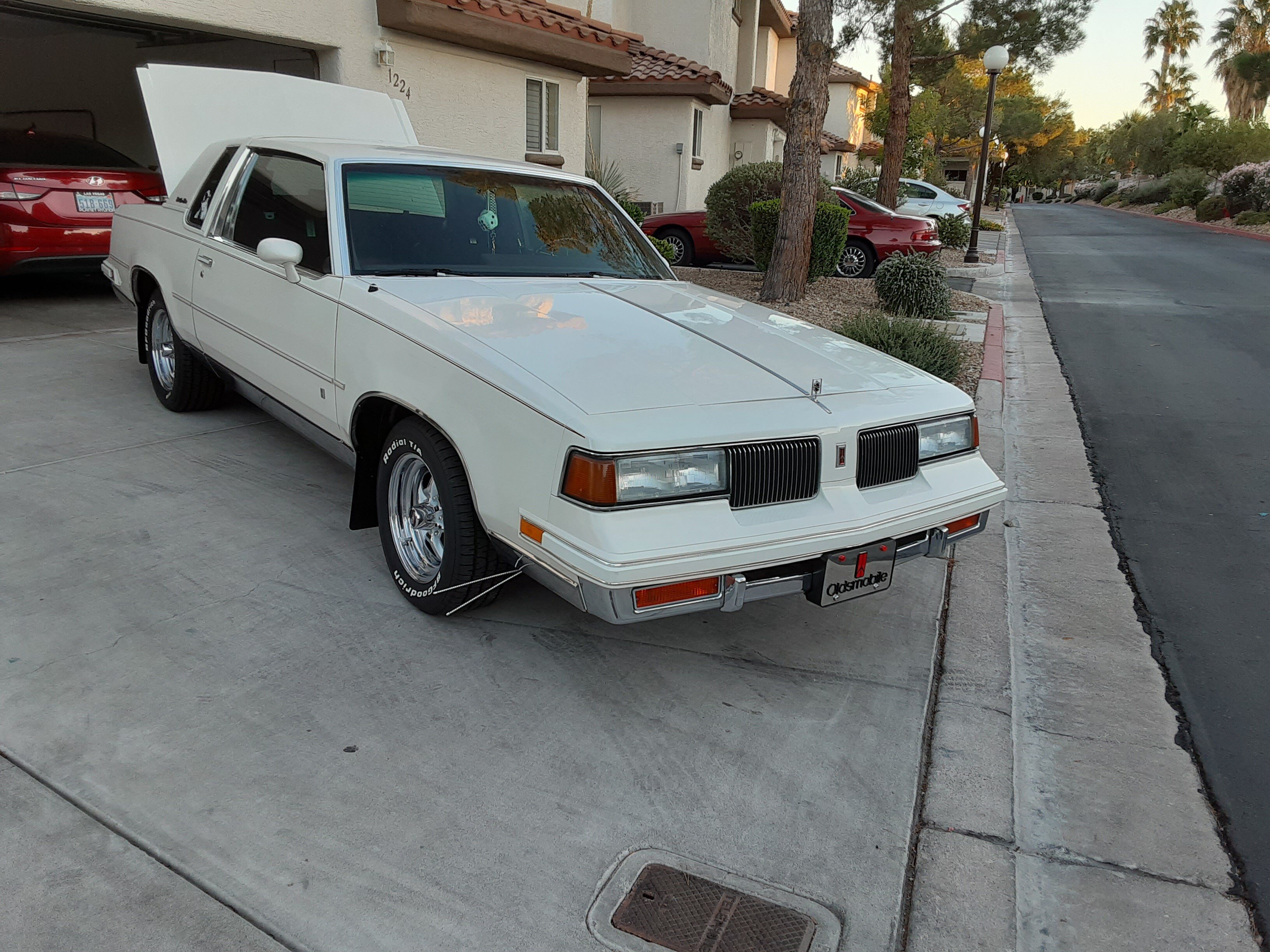 19 Oldsmobile Cutlass Supreme Classic Brougham Coupe For Sale Near Las Vegas Nevada 133 Classics On Autotrader