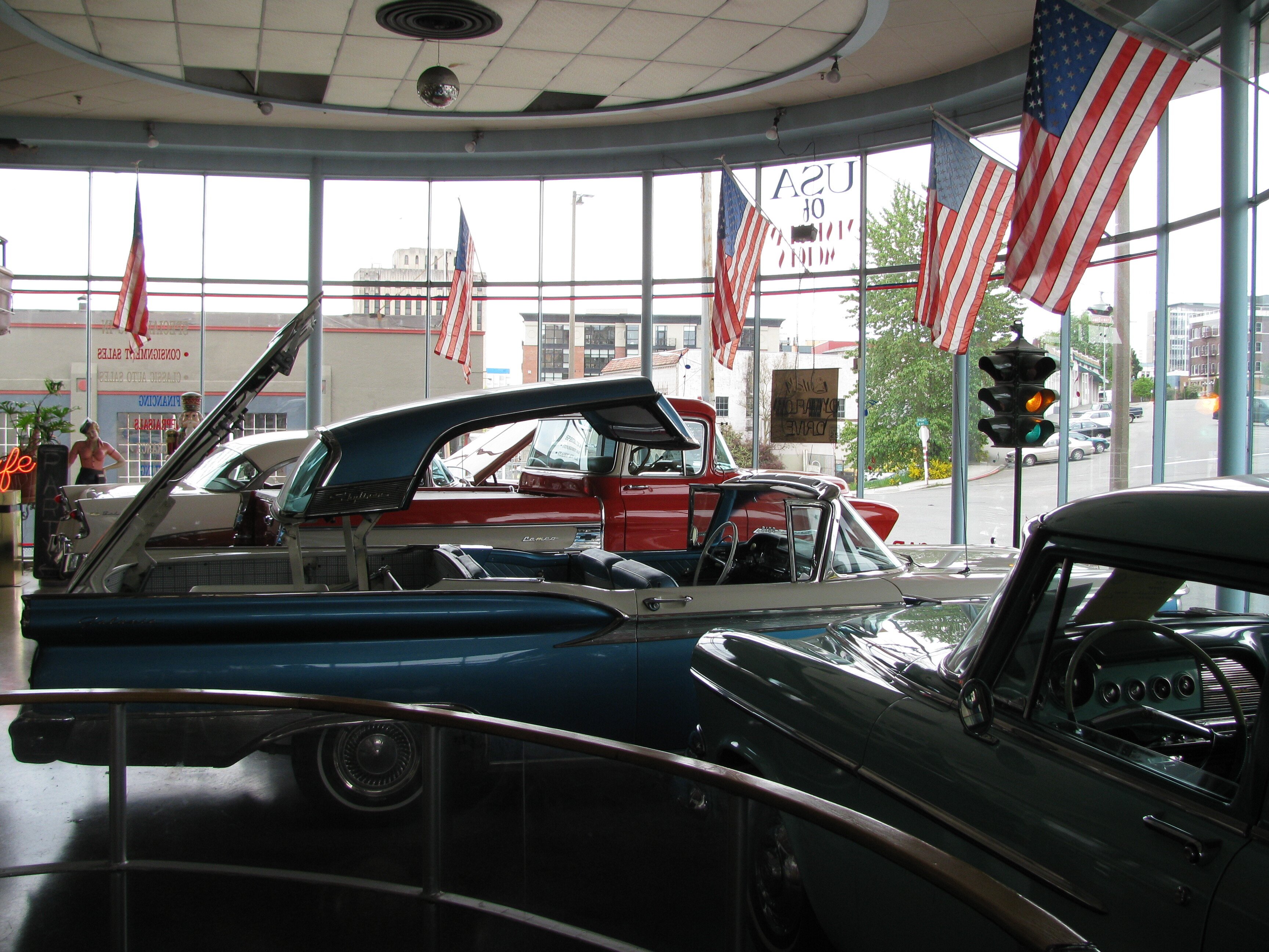 USA of Yesterday Classic Car dealer in Tacoma Washington