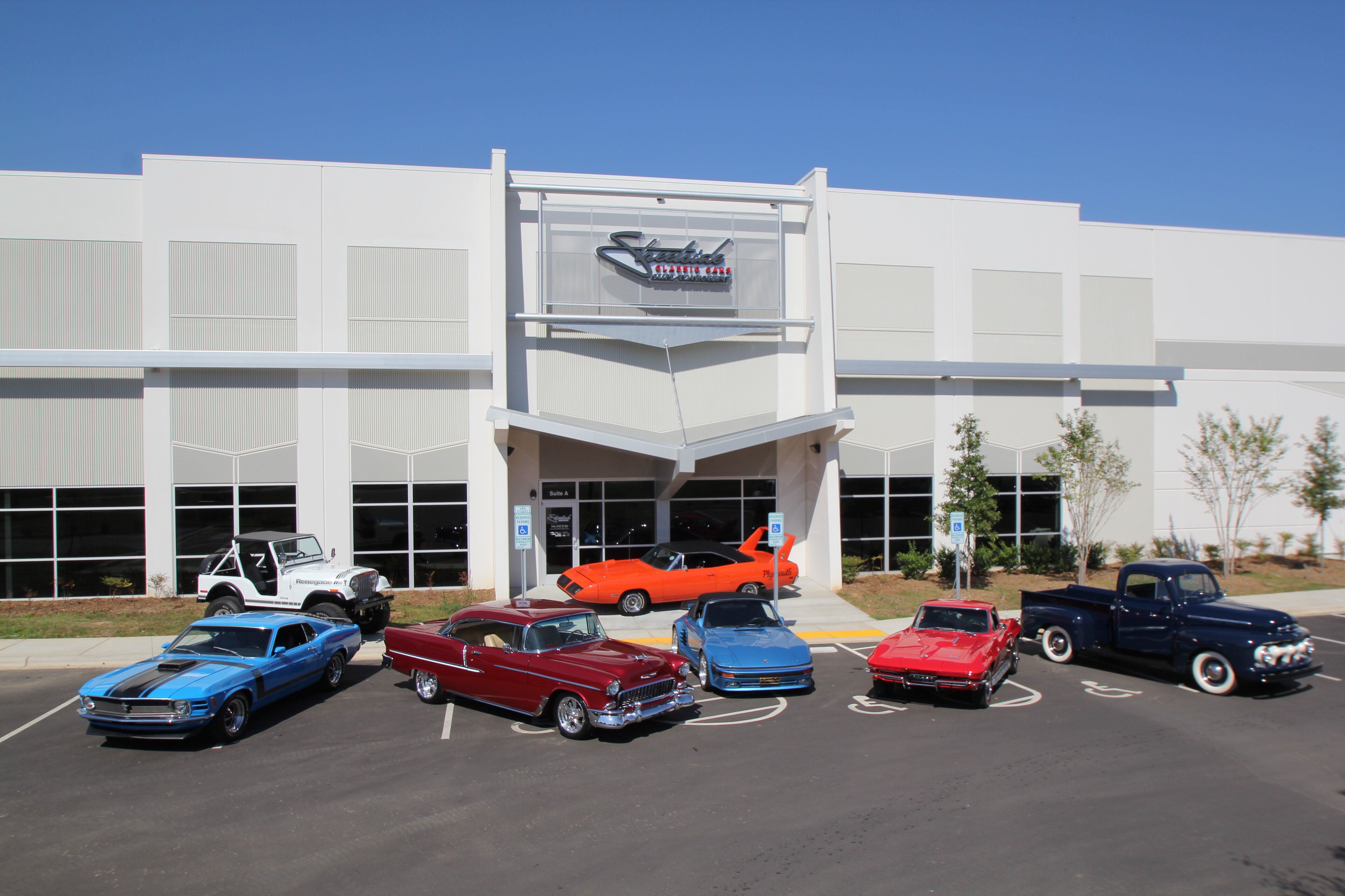 Streetside Classics Charlotte Classic Car dealer in Concord