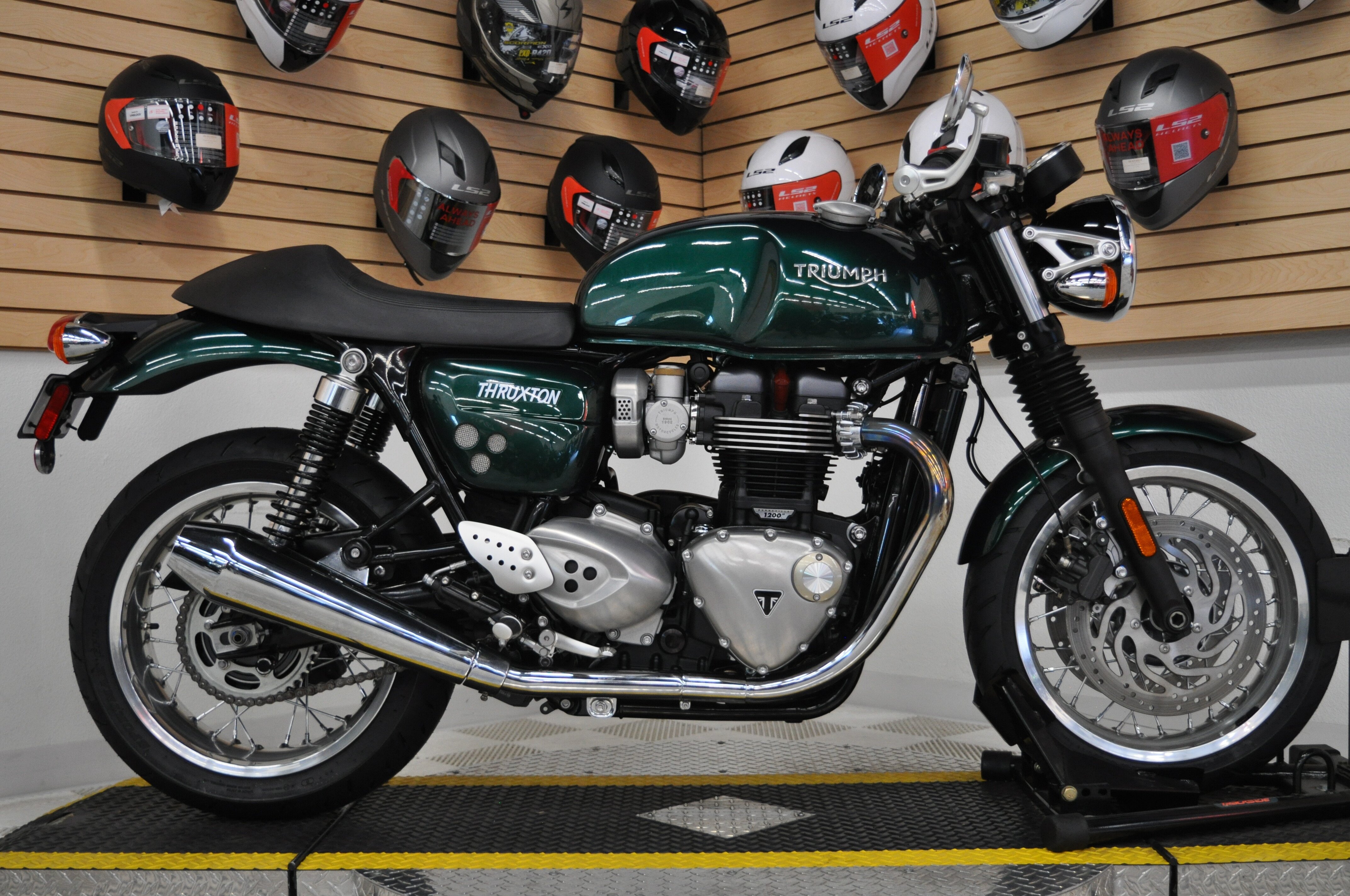 triumph bonneville near me