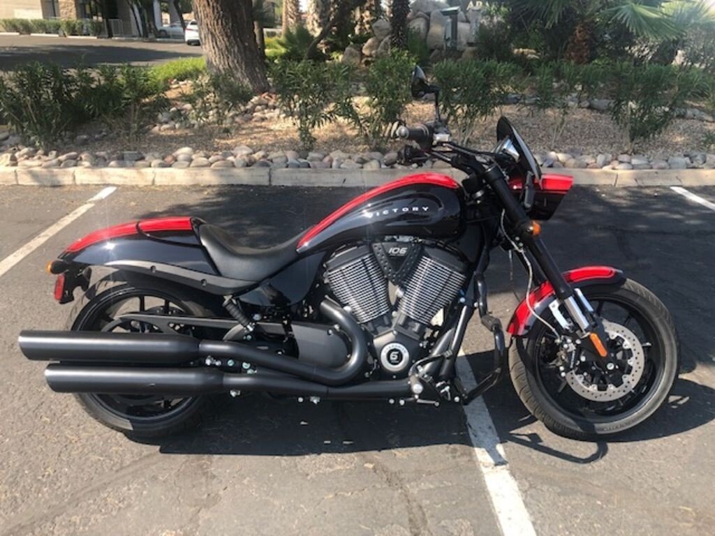 2016 victory hammer s